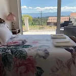 Couette-café Solar Da Serra-guesthouse *