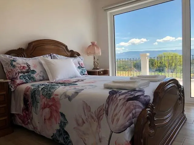 Solar Da Serra-guesthouse Bed & Breakfast Mangualde